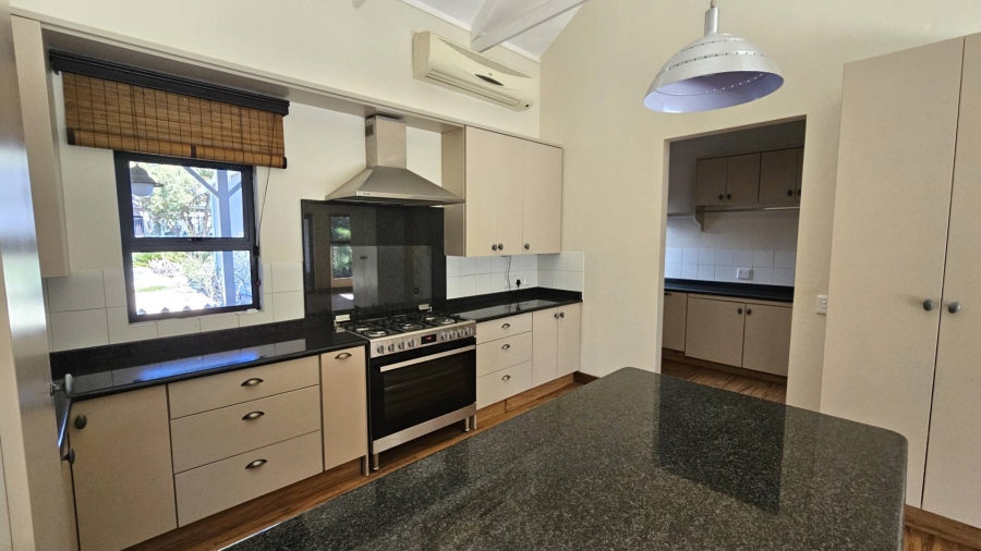 5 Bedroom Property for Sale in The Coves North West